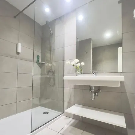 At Bronze Playa Apartament *