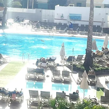 At Bronze Playa *